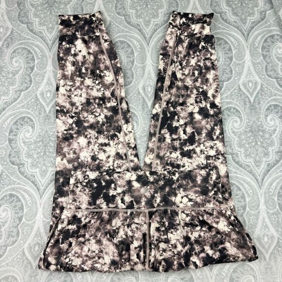 Womens Athleta Salutation Printed Joggers - Picture 3 of 5